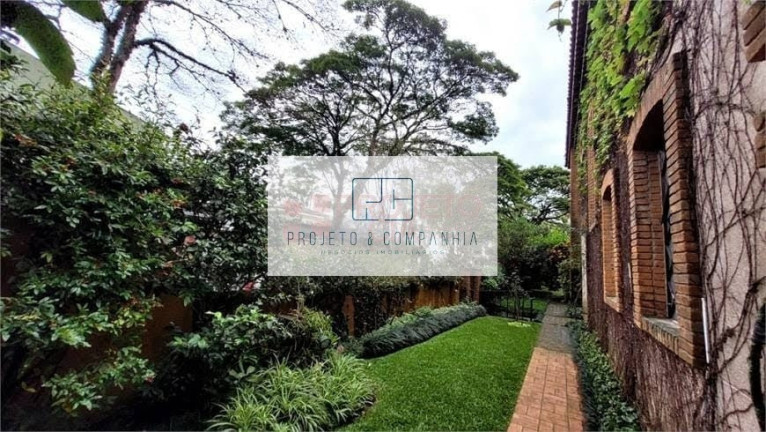 Sobrado com 5 Quartos à Venda, 296 m² em Granja Julieta - São Paulo