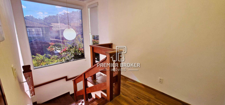 Imagem Casa com 3 Quartos à Venda, 248 m² em Vargem Grande - Teresópolis
