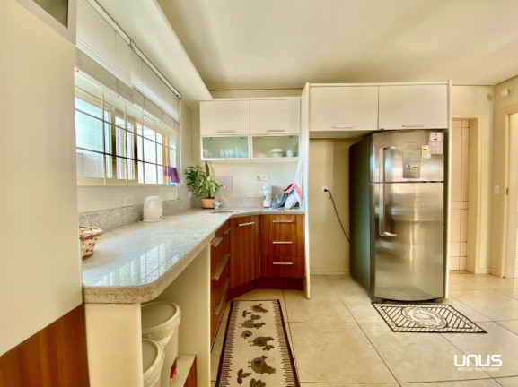 Imagem Casa com 5 Quartos à Venda, 408 m² em Coqueiros - Florianópolis Imagem Casa com 5 Quartos à Venda, 408 m² em Coqueiros - Florianópolis