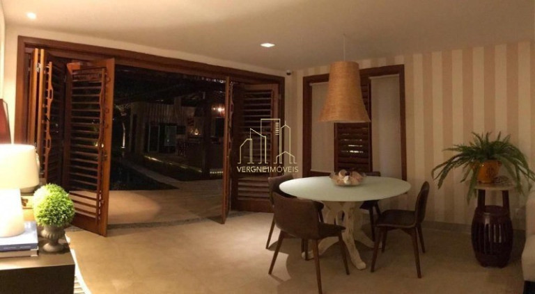Imagem Imóvel com 5 Quartos à Venda, 230 m² em Praia Do Forte - Mata De São João