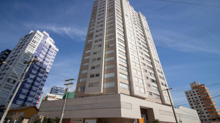 Apartamento com 3 Quartos à Venda, 105 m² em Predial - Torres