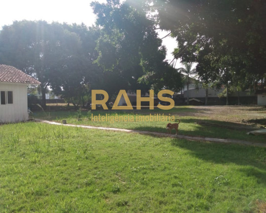 Terreno à Venda, 3.875 m² em Centro - Camboriú