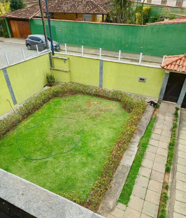 Imagem Casa com 4 Quartos à Venda, 232 m² em Corrêas - Petrópolis
