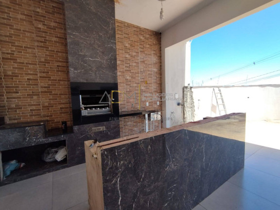 Imagem Casa com 3 Quartos à Venda, 360 m² em Lívia Ii - Botucatu