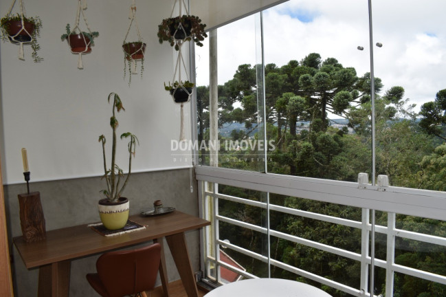 Imagem Imóvel com 2 Quartos à Venda, 75 m² em Região De Capivari - Campos Do Jordão Imagem Imóvel com 2 Quartos à Venda, 75 m² em Região De Capivari - Campos Do Jordão