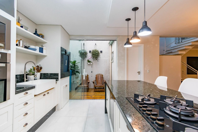 Imagem Sobrado com 2 Quartos à Venda, 159 m² em Cidade Industrial - Curitiba
