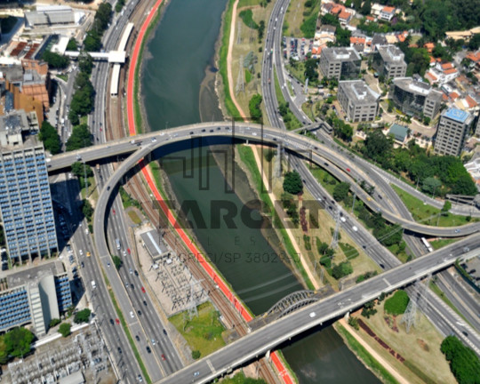 Imóvel para Alugar, 760 m² em Vila Gertrudes - São Paulo