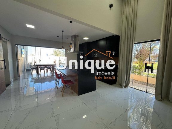 Imagem Casa com 3 Quartos à Venda, 425 m² em Estrada Do Guriri - Cabo Frio