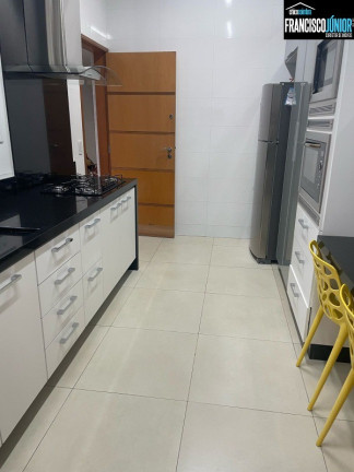 Imagem Casa com 3 Quartos à Venda, 385 m² em Setor Central - Goiânia