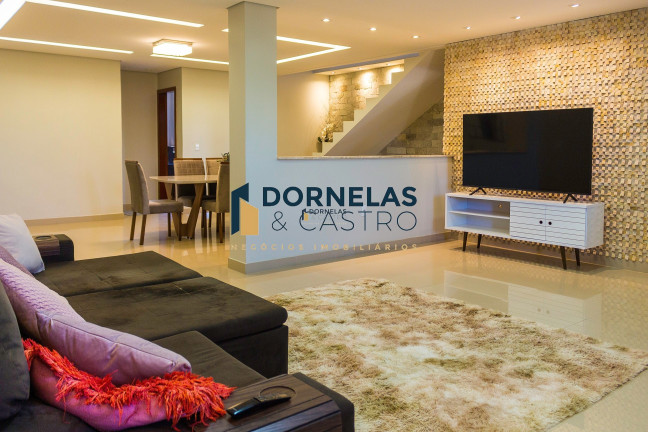 Casa com 5 Quartos à Venda, 1.120 m² em Setor Habitacional Arniqueira (águas Claras) - Brasília