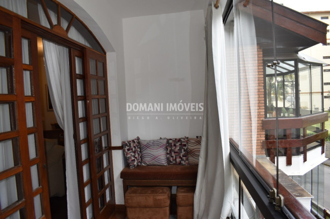 Imagem Imóvel com 4 Quartos à Venda, 178 m² em Região De Capivari - Campos Do Jordão Imagem Imóvel com 4 Quartos à Venda, 178 m² em Região De Capivari - Campos Do Jordão