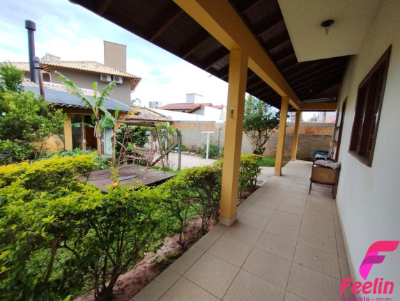 Imagem Casa com 4 Quartos à Venda, 355 m² em Campeche - Florianópolis Imagem Casa com 4 Quartos à Venda, 355 m² em Campeche - Florianópolis