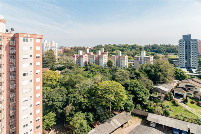 Imagem Imóvel com 3 Quartos à Venda, em Jardim Carvalho - Porto Alegre Imagem Imóvel com 3 Quartos à Venda, em Jardim Carvalho - Porto Alegre