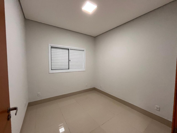 Imagem Casa com 3 Quartos à Venda, 100 m² em Jardim Shangri-la - Cuiabá