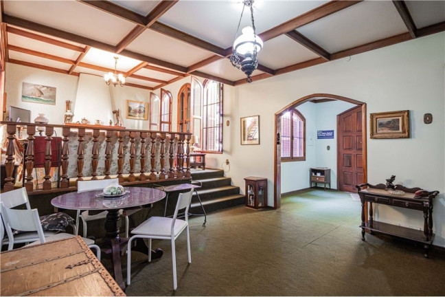 Imagem Casa com 5 Quartos à Venda, 400 m² em Petrópolis - Porto Alegre Imagem Casa com 5 Quartos à Venda, 400 m² em Petrópolis - Porto Alegre