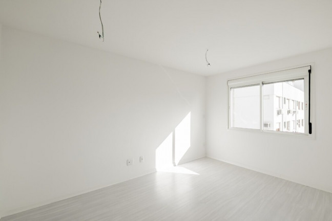 Imagem Imóvel com 1 Quarto à Venda, 53 m² em Passo Da Areia - Porto Alegre Imagem Imóvel com 1 Quarto à Venda, 53 m² em Passo Da Areia - Porto Alegre