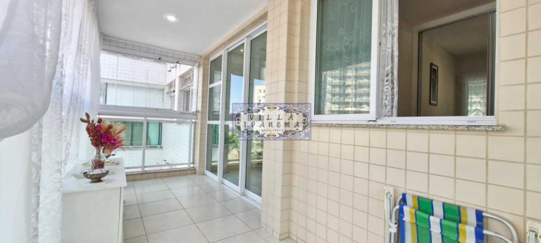 Apartamento com 2 Quartos à Venda ou Locação, 70 m² em Barra Da Tijuca - Rio De Janeiro