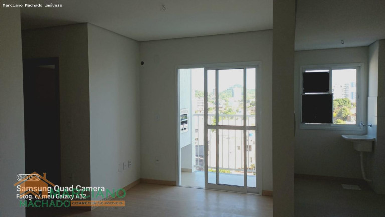 Imagem Apartamento com 2 Quartos à Venda, 56 m² em Menino Jesus - Santa Maria Imagem Apartamento com 2 Quartos à Venda, 56 m² em Menino Jesus - Santa Maria