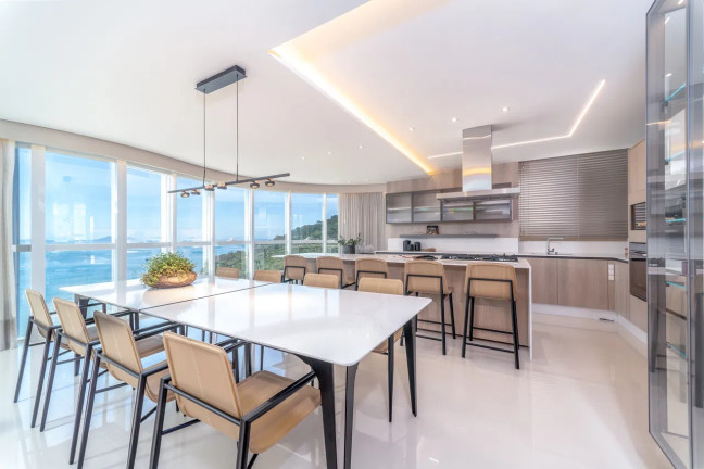 Imagem Apartamento com 4 Quartos à Venda, 237 m² em Centro - Balneário Camboriú Imagem Apartamento com 4 Quartos à Venda, 237 m² em Centro - Balneário Camboriú