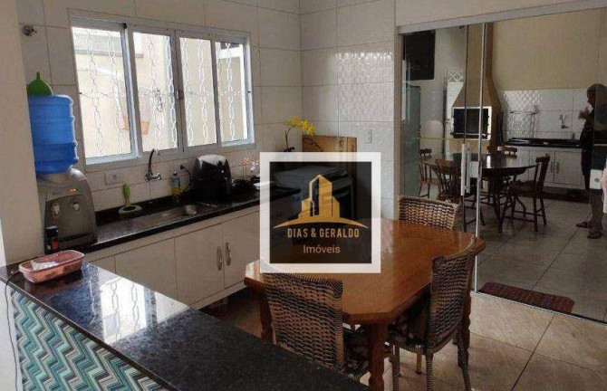 Imagem Casa com 2 Quartos à Venda, 119 m² em Parque Industrial - São José Dos Campos Imagem Casa com 2 Quartos à Venda, 119 m² em Parque Industrial - São José Dos Campos