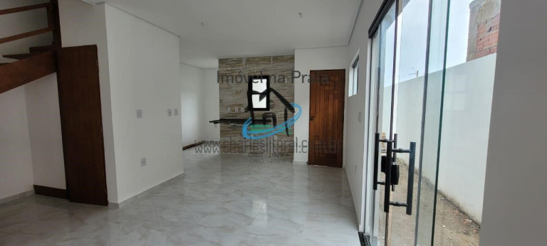 Imagem Casa com 3 Quartos à Venda,  em Jaraguá - Caraguatatuba