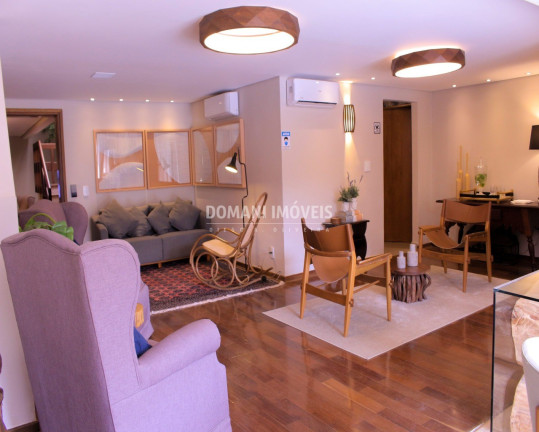 Imagem Imóvel com 18 Quartos à Venda, 1.470 m² em Região De Capivari - Campos Do Jordão Imagem Imóvel com 18 Quartos à Venda, 1.470 m² em Região De Capivari - Campos Do Jordão