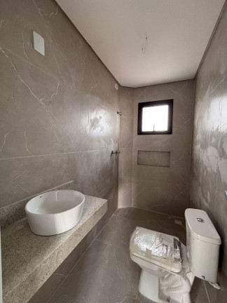 Imagem Casa com 3 Quartos à Venda, 162 m² em Uberaba - Curitiba