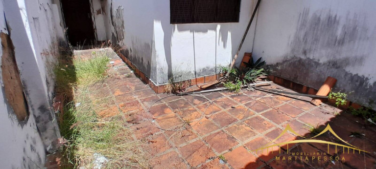 Imagem Casa com 3 Quartos à Venda, 161 m² em Candelária - Natal Imagem Casa com 3 Quartos à Venda, 161 m² em Candelária - Natal