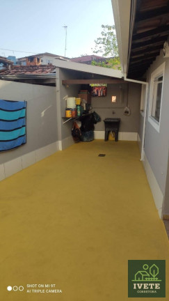 Imagem Casa com 2 Quartos à Venda, 61 m²