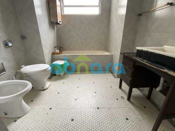 Imagem Apartamento com 5 Quartos à Venda, 340 m² em Copacabana - Rio De Janeiro Imagem Apartamento com 5 Quartos à Venda, 340 m² em Copacabana - Rio De Janeiro