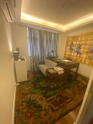 Imagem Imóvel com 3 Quartos à Venda, 280 m² em Copacabana - Rio De Janeiro Imagem Imóvel com 3 Quartos à Venda, 280 m² em Copacabana - Rio De Janeiro