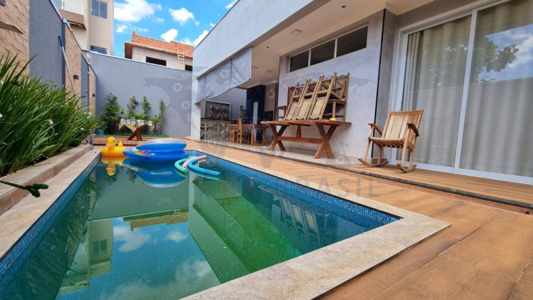 Casa com 3 Quartos à Venda,  em Jardim Estoril Iii - Bauru