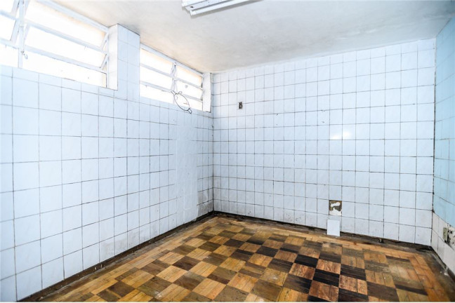 Imagem Casa com 6 Quartos à Venda, em Passo Da Areia - Porto Alegre Imagem Casa com 6 Quartos à Venda, em Passo Da Areia - Porto Alegre