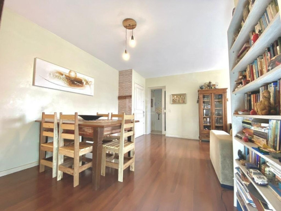 Imagem Apartamento com 3 Quartos à Venda, 106 m² em Rio Branco - Porto Alegre