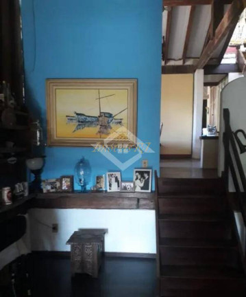 Imagem Casa com 3 Quartos à Venda, 360 m² em Piratininga - Niterói