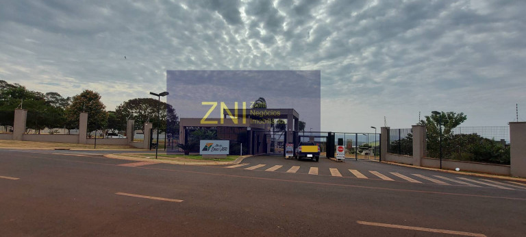 Terreno em Condomínio à Venda, 275 m² em Alto Da Boa Vista - Cravinhos