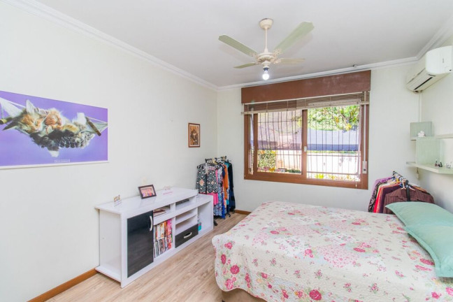 Imagem Casa com 3 Quartos à Venda, 338 m² em Jardim Sabará - Porto Alegre