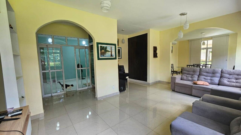 Imagem Casa com 4 Quartos à Venda, 1.600 m² em Flores - Manaus Imagem Casa com 4 Quartos à Venda, 1.600 m² em Flores - Manaus