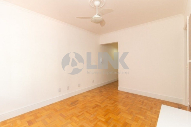 Imagem Apartamento com 3 Quartos à Venda, 80 m² em Menino Deus - Porto Alegre Imagem Apartamento com 3 Quartos à Venda, 80 m² em Menino Deus - Porto Alegre