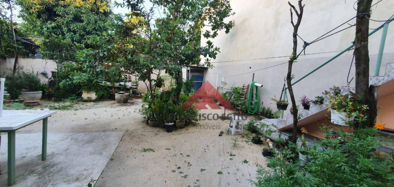 Imagem Casa com 6 Quartos à Venda, 327 m² em Itaipu - Niterói Imagem Casa com 6 Quartos à Venda, 327 m² em Itaipu - Niterói