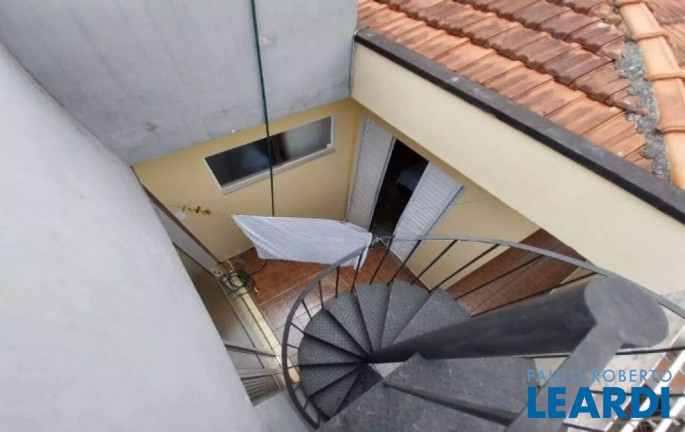 Imagem Casa com 3 Quartos à Venda, 189 m² em Jardim Do Estádio - Santo André Imagem Casa com 3 Quartos à Venda, 189 m² em Jardim Do Estádio - Santo André