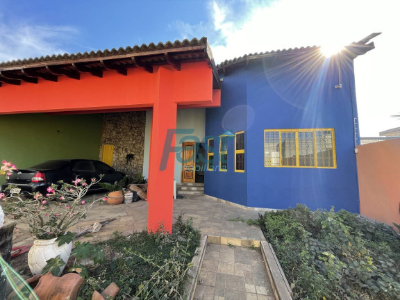 Imagem Casa com 3 Quartos à Venda, 475 m² em Jardim Itália - Cuiabá