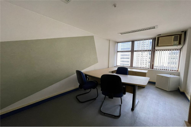 Sala Comercial à Venda, 29 m² em Centro - Rio De Janeiro