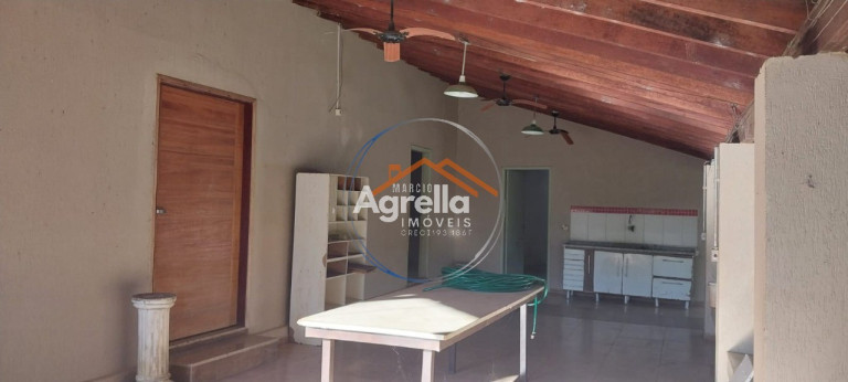 Imagem Imóvel com 2 Quartos à Venda, 374 m² em Pederneiras - Mogi Mirim Imagem Imóvel com 2 Quartos à Venda, 374 m² em Pederneiras - Mogi Mirim