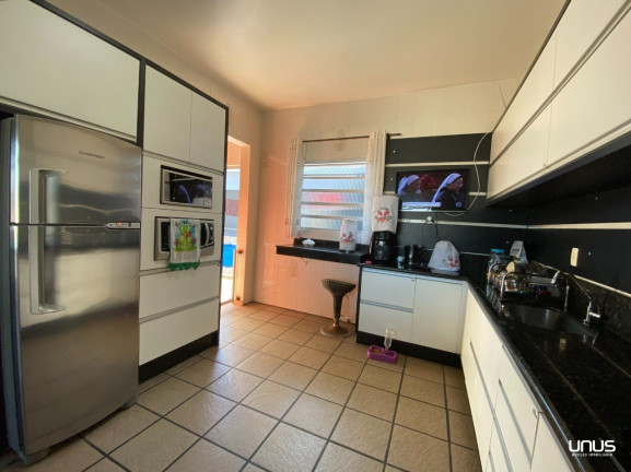 Imagem Casa com 4 Quartos à Venda, 575 m² em Centro - São José Imagem Casa com 4 Quartos à Venda, 575 m² em Centro - São José