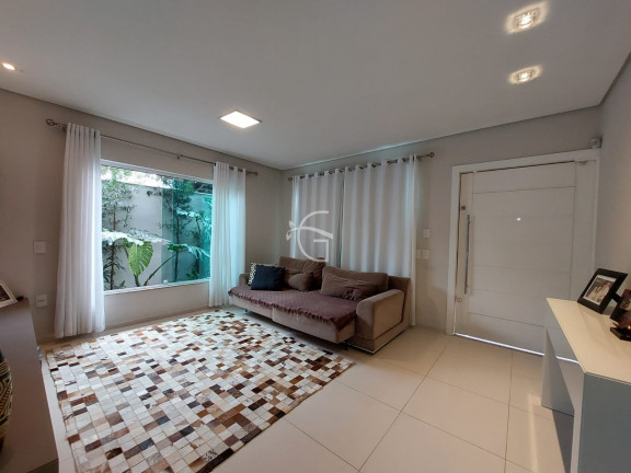 Imagem Casa com 3 Quartos à Venda, em Floresta - Joinville Imagem Casa com 3 Quartos à Venda, em Floresta - Joinville