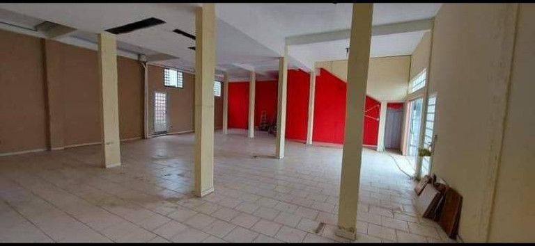 Casa à Venda,  em Arapongas