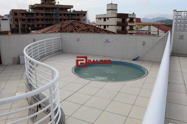 Imagem Cobertura com 3 Quartos à Venda, 303 m² em Trindade - Florianópolis