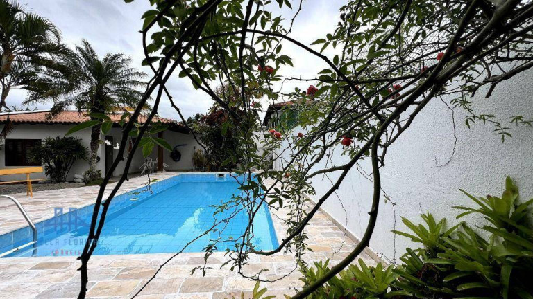 Imagem Casa com 4 Quartos à Venda, 351 m² em Santa Mônica - Florianópolis Imagem Casa com 4 Quartos à Venda, 351 m² em Santa Mônica - Florianópolis