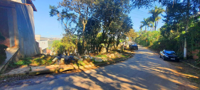 Imóvel à Venda, 280 m² em Jardim Santo Antônio - Atibaia
